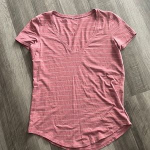 Lululemon tee